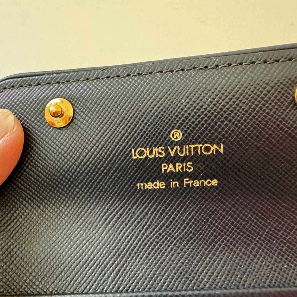 Louis Vuitton Black Monogram Key Holder -EUC with COA and LV dust bag